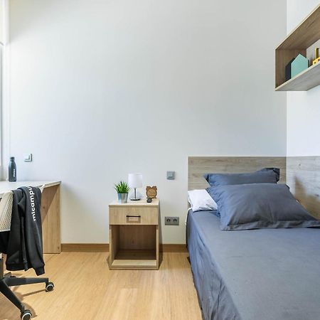 Micampus Aranjuez Student Residence Luaran gambar